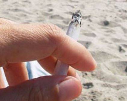 SPIAGGE D’ABRUZZO: CROCIATA CONDACONS PER DIVIETO DI FUMO, ‘MOZZICONI INQUINANO!’