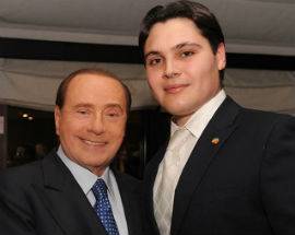 REFERENDUM: AL MERCATO DELL’AQUILA BANCHETTO GIOVANI FORZA ITALIA PER IL NO