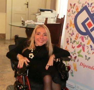 E’ MORTA LA GIORNALISTA SIMONA PETACCIA, IN PRIMA LINEA PER DIRITTI DISABILI
