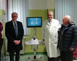 L’AQUILA: CHIRURGIA LAPAROSCOPICA, ”AMORE PER CHI SOFFRE” DONA SIMULATORE PER GLI SPECIALIZZANDI