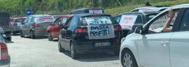 SISMA CENTRO ITALIA: CAROVANA A ROMA, ASSEMBLEA IN PIAZZA A TERAMO