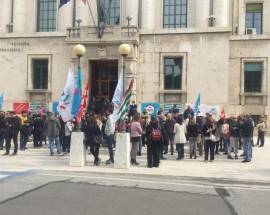 PESCARA: MOBILITAZIONE LAVORATORI AGENZIA DELLE ENTRATE