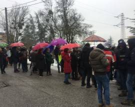 L’AQUILA: SIT-IN DAVANTI VERDEAQUA, ”RIAPRIRE STRUTTURA, LO SPORT NON PUO’ SCOMPARIRE”