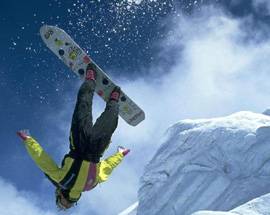 GRAN SASSO: SCIVOLA CON LO SNOWBOARD PER 200 METRI,  UOMO DI 39 ANNI FERITO