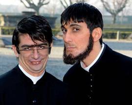 ”I SOLITI IDIOTI SI SCIOLGONO”, MA LORO SMENTISCONO SU TWITTER