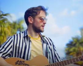DALL’ODONTOIATRIA ALLA MUSICA, GIOVANE CANTAUTORE AQUILANO ESORDISCE SUL WEB CON ”METEOROPATIA”