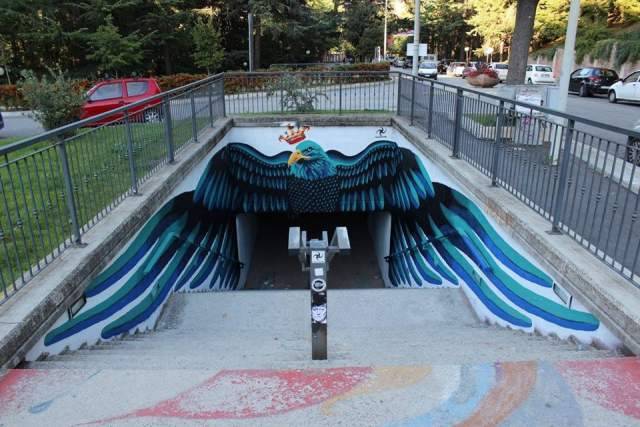 ARTISTA DEL MURALE ALLA FONTANA LUMINOSA TRA LE VITTIME DEL RAGANELLO