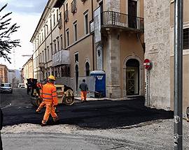 SOTTOSERVIZI L’AQUILA: RIAPRONO QUATTRO CANTONI E CORSO UMBERTO