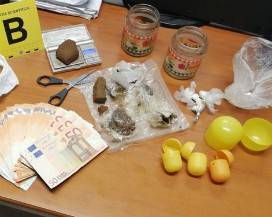 PESCARA: SPACCIAVA DROGA AI ”GIOVANI BENE” DEL CENTRO, ARRESTATO INSOSPETTABILE