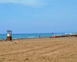 VOLONTARI ”MAREVIVO” E STUDENTI RIPULIRANNO SPIAGGIA LIBERA PESCARA