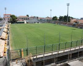 CALCIO: SECONDA DIVISIONE; CAOS STADIO, GIULIANOVA PENSA A TERAMO