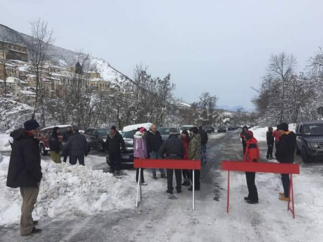 MALTEMPO: RESTA CHIUSA STATALE 17 PER ROCCARASO, TREGUA NEVE MA E’ ANCORA EMERGENZA VIABILITA’