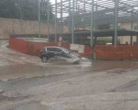 L’AQUILA: PIAZZALE STAZIONE ALLAGATO A OGNI TEMPORALE, PROTESTE