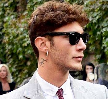 STEFANO ”CANCELLA” EMMA: RIMUOVE TATUAGGIO PER AMORE DI BELEN