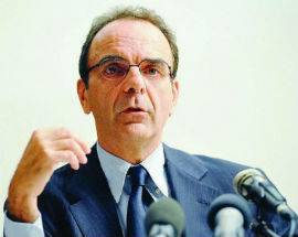 SALA GREMITA PER PARISI, A L’AQUILA PER PRESENTARE IL LIBRO DI PALLADINO