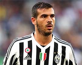 LO JUVENTINO STURARO SI TATUA LO STRISCIONE DEGLI ULTRAS DELL’AQUILA