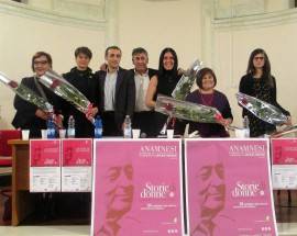 DONNE ABUSATE, VIOLENTATE E MORTIFICATE RACCONTANO ”LA PRESSIONE DEL POTERE MASCHILE” IN UN LIBRO