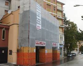 SISMA: LAVORI FERMI, STRISCIONE ”QUESTA CASA NON ESISTE”