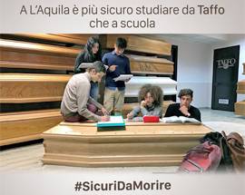 SISMA E SCUOLE L’AQUILA: A ”LEZIONE” SULLE BARE, ”PIU’ SICURO CHE IN AULA”