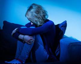 ”BALENA BLU” ANCHE IN ABRUZZO? UNA SEDICENNE DI PESCARA TENTA IL SUICIDIO