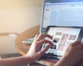 COVID:  A PINETO ACQUISTATI 50 TABLET E 30 COMPUTER PER STUDENTI