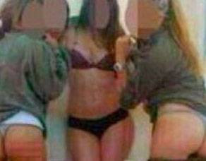 SOLDATESSE DELL’ESERCITO ISRAELIANO POSANO IN TANGA SU FACEBOOK