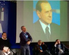 ”FORZA ITALIA E’ AL 25,8% PUO’ TORNARE A VINCERE” BERLUSCONI AL TELEFONO CHIUDE AZZURRI IN VETTA