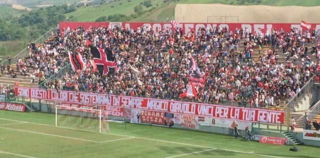 CALCIO: LEGA PRO, IL TERAMO PERDE IN CASA CON I CANARINI DEL MODENA FINISCE 1-2