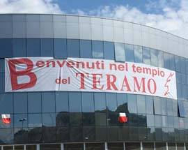 CALCIO: IL TERAMO FA FESTA IN CASA DIAVOLI IN B, LO STADIO E’ UNA BOLGIA