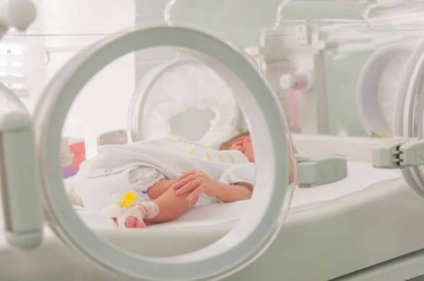 A L’AQUILA ARRIVA FORESTERIA PER GENITORI BIMBI RICOVERATI IN TERAPIA INTENSIVA