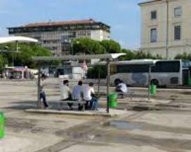 PESCARA: RAPINA CRUENTA AD ANZIANO, ARRESTATO NIGERIANO