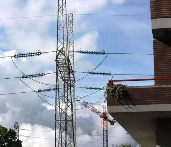 ELETTRODOTTO L’AQUILA: TERNA DRIBBLA IL COMUNE PER I TRALICCI DA SPOSTARE