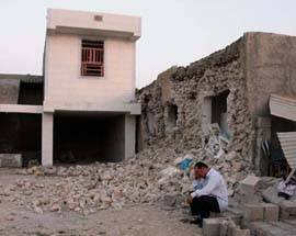 DEVASTANTE TERREMOTO IN IRAN DI 7.8, ”SI TEMONO CENTINAIA DI VITTIME”