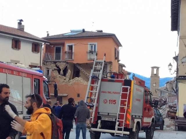 TERREMOTO CENTRO ITALIA: CROCE ROSSA, LASCIARE LIBERE STRADE E LINEE CELLULARI