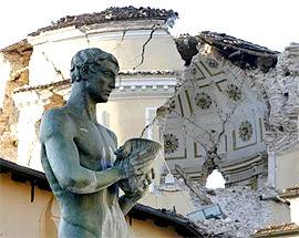 L’AQUILA: SPECIALE TERREMOTO, LA SOFFERENZA E LA SPERANZA