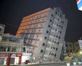 TAIWAN: TERREMOTO DI MAGNITUDO 6.4, CROLLANO 2 PALAZZI DI 17 PIANI