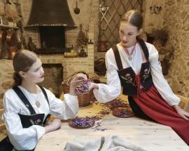 ALTA MODA E TRADIZIONE SI INCONTRANO A NAVELLI