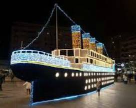 IL TITANIC A PIAZZA SALOTTO: POLEMICHE A PESCARA PER LE LUCI D’ARTISTA
