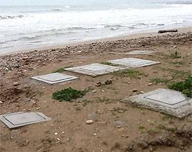 VASTO: TOMBINI ORRENDI DETURPANO LA SPIAGGIA PIU’ BELLA