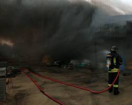 MARTINSICURO: A FUOCO CAPANNONE MATERIALI EDILI della tommolini