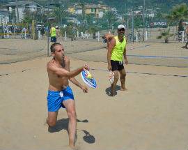 VASTO: BEACH TENNIS DI SOLIDARIETA’ E FONDI PER L’OSPEDALE SAN PIO