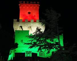 TORRE DEL CERRANO: LUCI TRICOLORI PER TUTTO IL MESE DI GIUGNO
