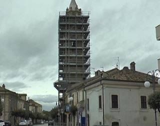 MONTEPAGANO: MESSO IN SICUREZZA CAMPANILE, RIENTRANO IN CASA  SFOLLATI