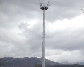L’AQUILA: SPUNTA TRALICCIO TELEFONICO AL PROGETTO C.A.S.E. DI PAGANICA