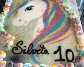 L’AQUILA: DIECI CANDELINE PER SILVITA FERRI, GRANDE FESTA AL BAR GIEDRE