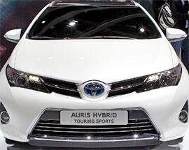 AUTO: APPRODA A L’AQUILA LA NUOVA TOYOTA AURIS