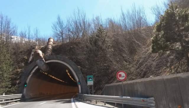 TAMPONAMENTO TRA TIR SULL’A24 TRA IL TRAFORO E TERAMO