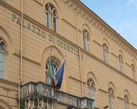 CHIETI: RUBO’ COLLANINA D’ORO, CONDANNATO A TRE ANNI