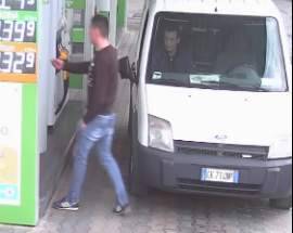 L’AQUILA: TRUFFA AI BENZINAI 12 MILA EURO DI GASOLIO RUBATI