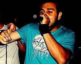 IL CAOS IN MUSICA DEL RAPPER ‘UNLUCKYMAD’ MIX DI STILI PER EXTRADRY, VIDEO GIRATO A PESCARA